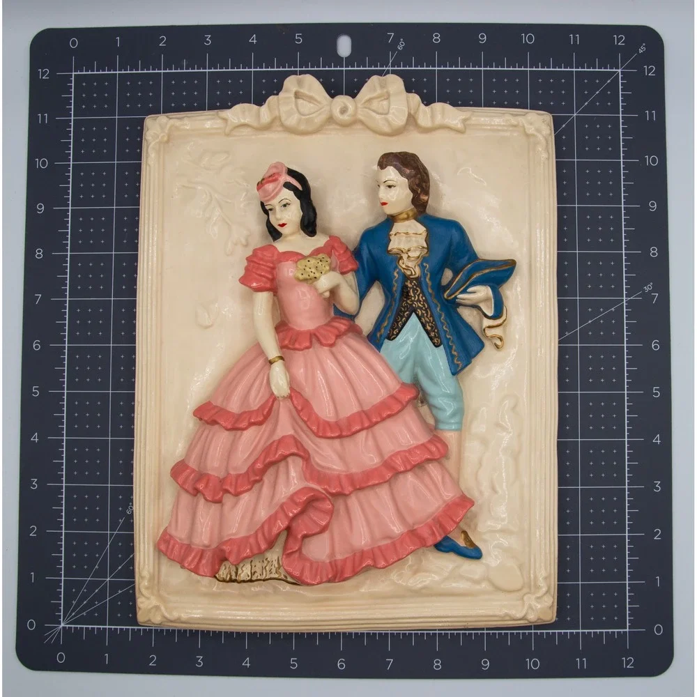 Vintage 3D Relief Wall Plaque Colonial Victorian Couple Chalkware 11x8.5‎